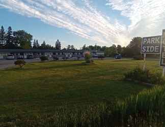 Exterior 2 Park Side Motel