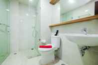 In-room Bathroom Scenic 1Br Apartment At Mustika Golf Residence