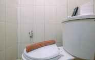 Toilet Kamar 7 Comfort And Modern Studio At Margonda Residence 4 Apartment