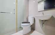 Toilet Kamar 7 Fancy And Nice Studio At Paramount Skyline Apartment