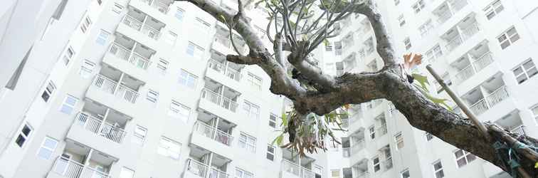 Lobby 2Br Cozy Apartment At Parahyangan Residence