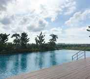 Swimming Pool 5 Cozy And Nice Studio At Sayana Bekasi Apartment