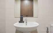 Toilet Kamar 7 Great Deal And Modern Studio At Ciputra International Apartment