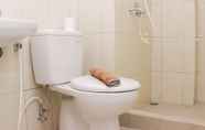 Toilet Kamar 2 Nice And Comfy 2Br Springlake Apartment Near Summarecon Bekasi