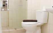 Toilet Kamar 7 Comfy And Warm 2Br At Springlake Summarecon Bekasi Apartment