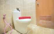 Toilet Kamar 3 Quiet Private Studio Room At Pinewood Jatinangor Apartment