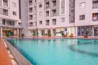 Kolam Renang Nice And Comfortable 2Br Apartment At Royal Olive Residence