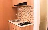 ห้องนอน 5 Comfort 2Br At Green Pramuka Apartment