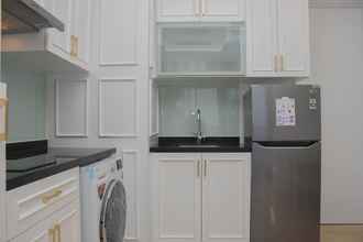 ห้องนอน 4 Modern And Comfy 2Br At Menteng Park Apartment