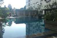 Swimming Pool Beauty Spacious Studio Room At Pinewood Apartment Jatinangor