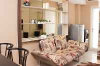 Ruang Umum Warm And Homey 2Br Springlake Summarecon Bekasi Apartment