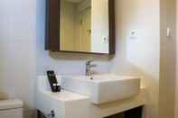 In-room Bathroom Spacious And Modern 3Br Apartment At Simprug Park Residences