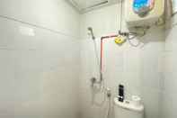 In-room Bathroom Cozy And Spacious 2Br At Suites @Metro Apartment