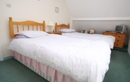 Bedroom 4 Spacious Detached House With Parking & Views