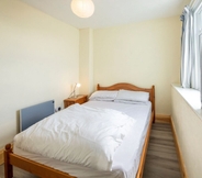 Bedroom 4 Lovely 6-bed House on Borth sea Shore