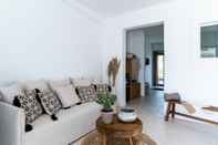 Common Space PAREA Paros - Adults only