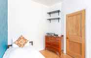 Bedroom 4 Cosy 2 Bedroom Apartment in Central London With Garden