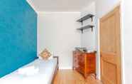 Bedroom 5 Cosy 2 Bedroom Apartment in Central London With Garden