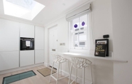 ห้องนอน 6 Newly Refurbished 1 Bedroom in Vibrant Notting Hill