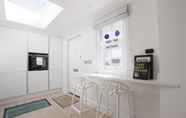 Kamar Tidur 6 Newly Refurbished 1 Bedroom in Vibrant Notting Hill