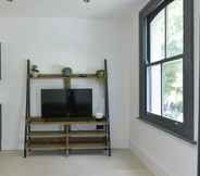 ห้องนอน 2 Contemporary 2 Bedroom Apartment on Columbia Road