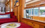 Bedroom 7 Cottage on Big Pine Island Lake