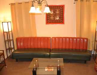 Lobby 2 L 3 Downtown Newark Guesthouse