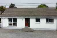 Exterior Lovely 3 Bedroom Bungalow Located in Drummore