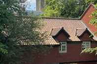 Exterior The Lincoln Book Inn