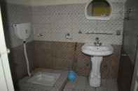 Toilet Kamar Sweet Dreams Hotel