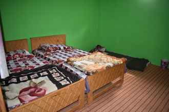 Kamar Tidur 4 Mid Valley Guest House
