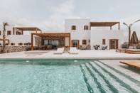 Swimming Pool Cocopalm Villas Naxos