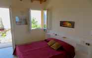 Bedroom 3 India Apartment With Lake View Over Stresa