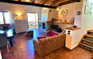 Common Space 2 Chalet Dania With Garden Pool and View of the Lake Maggiore