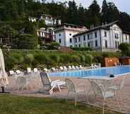 Swimming Pool 5 Gioia Apartment With Lake View and Pool