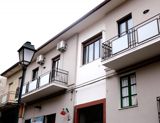 Exterior 2 Casa Romeo - Nice Apartment at the Foot of Etna a few km From the ski Slopes