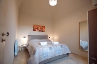 Bedroom Casa Romeo - Nice Apartment at the Foot of Etna a few km From the ski Slopes