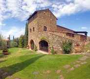 Bangunan 5 Typical Stone House Looking Banfi Wineries