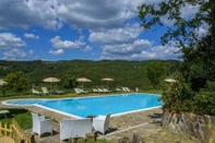 Swimming Pool La Grotta Della Rocca in Chianti