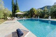 Swimming Pool Villa Gattaiola in Gattaiola