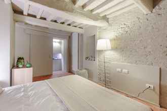 Kamar Tidur 4 Casa Reds in Lucca With 1 Bedrooms and 1 Bathrooms