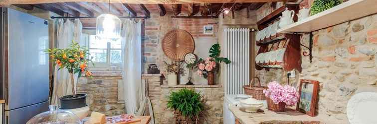 Lobi Villa Hugo in Lucca With 4 Bedrooms and 4 Bathrooms