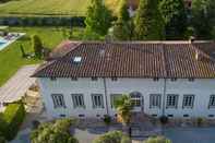 Exterior Villa Hugo in Lucca With 4 Bedrooms and 4 Bathrooms
