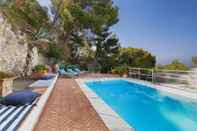 Swimming Pool Villa Polifemo in Capri