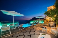 สระว่ายน้ำ Villa Zeus in Positano