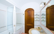 ห้องน้ำภายในห้อง 7 Villa Zeus in Positano