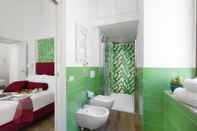 In-room Bathroom Casa 80 With Air Conditioning and Internet Wi-fi