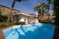 Swimming Pool Villa Lux in Sorrento