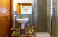 In-room Bathroom 5 Villino Maja 2 Bedrooms Apartment in Stintino