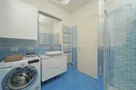 In-room Bathroom Corte Fasanella 34 in Toscolano Maderno